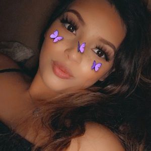 Meet your Posher, Desiree